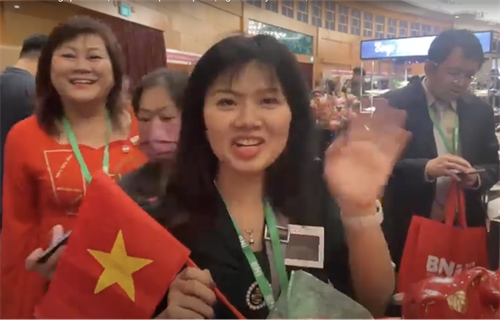 BNI Global in Singapore reviews New Year gifts Royal Rich | Doha Jsc