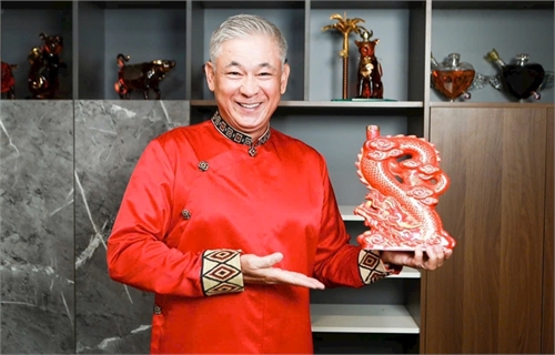 Actor Tung Yuki expressed his feelings about the Thang Long Prosperity product - Doha Dragon Color Collection