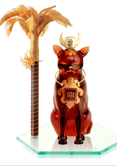 Rượu mèo vàng thuỷ tinh ngồi dưới cây cau vàng Quý Mão 2023 - Royal Rich XO Gold 23K Premium 800ml - TTDH02