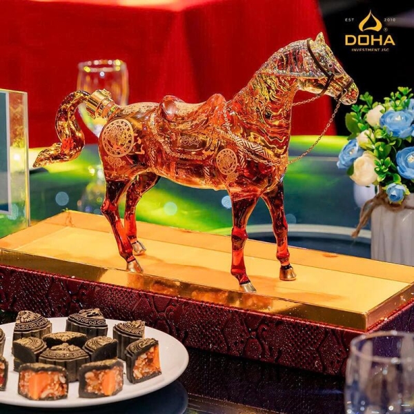 Rượu linh vật con ngựa - Món quà sang trọng, lời chúc thành công
