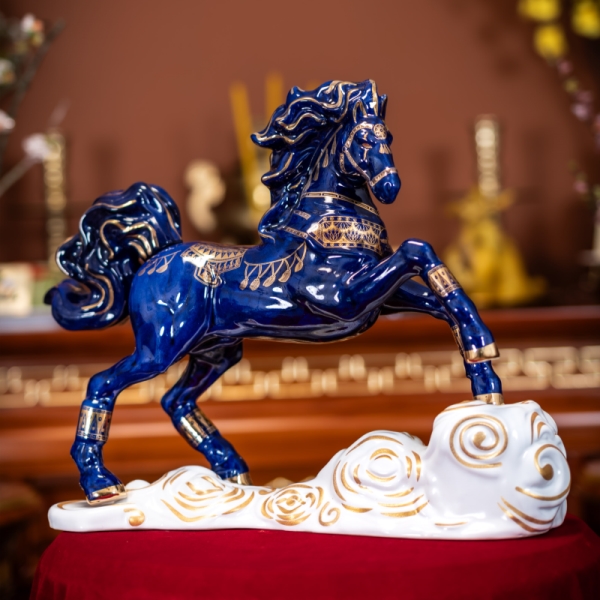 The Blood-Sweating Horse – A Symbol of Vietnamese Spirit and Honor 🎋