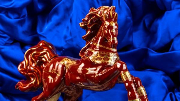 The Blood-Sweating Horse is a warhorse imbued with the energy of Fire.